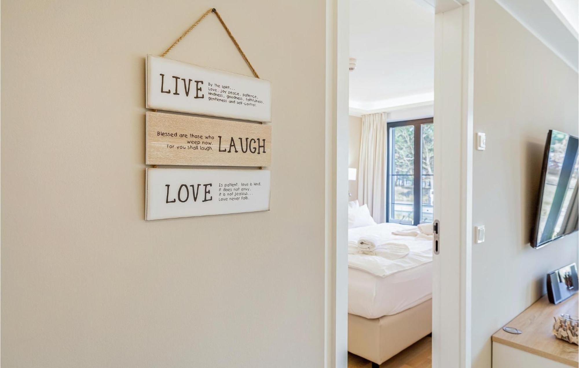 Junior Apartment Binz Bagian luar foto